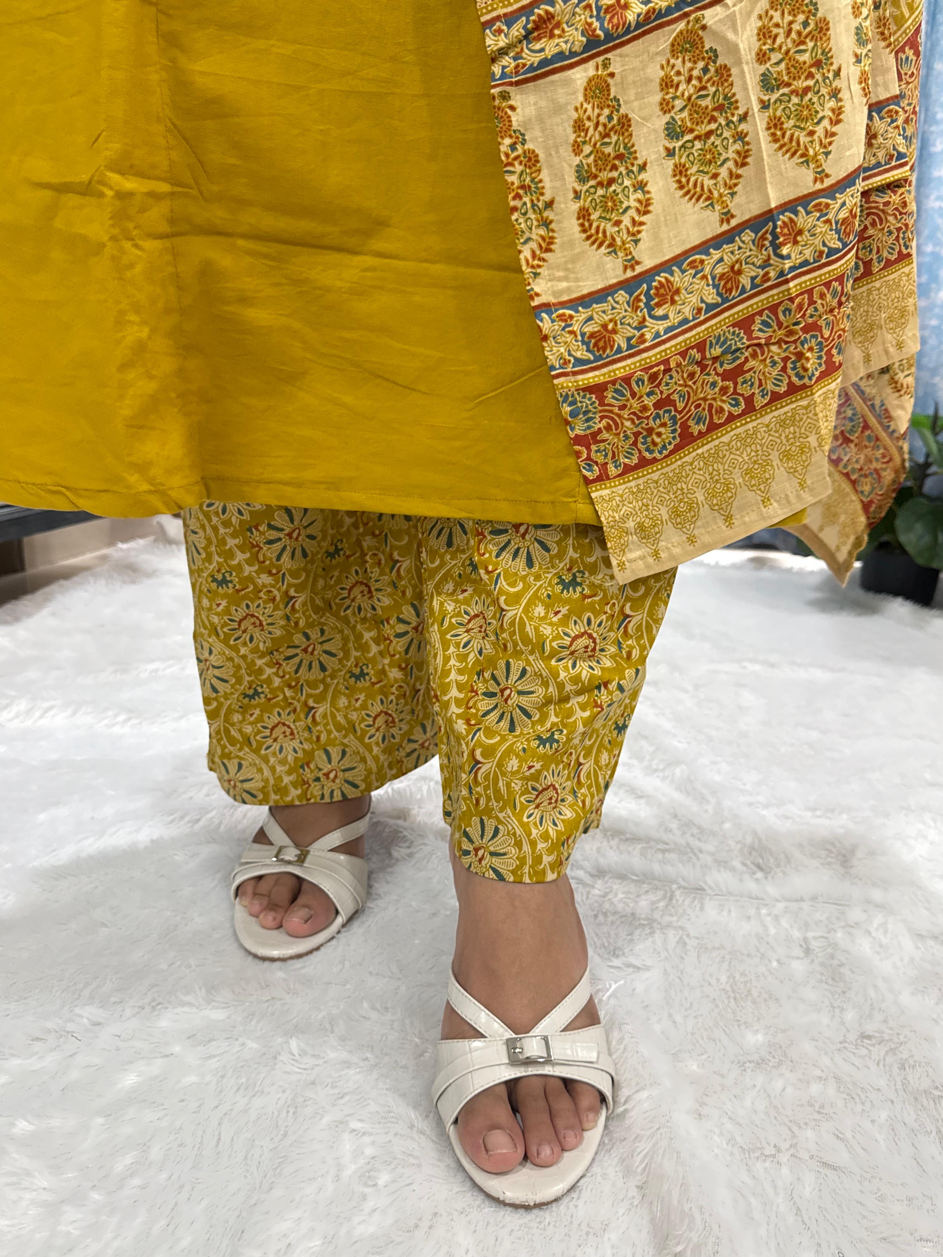 ZARIYA FLORl PREMIUM KURTA SET