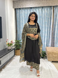 ZARIYA FLORl KURTA SET