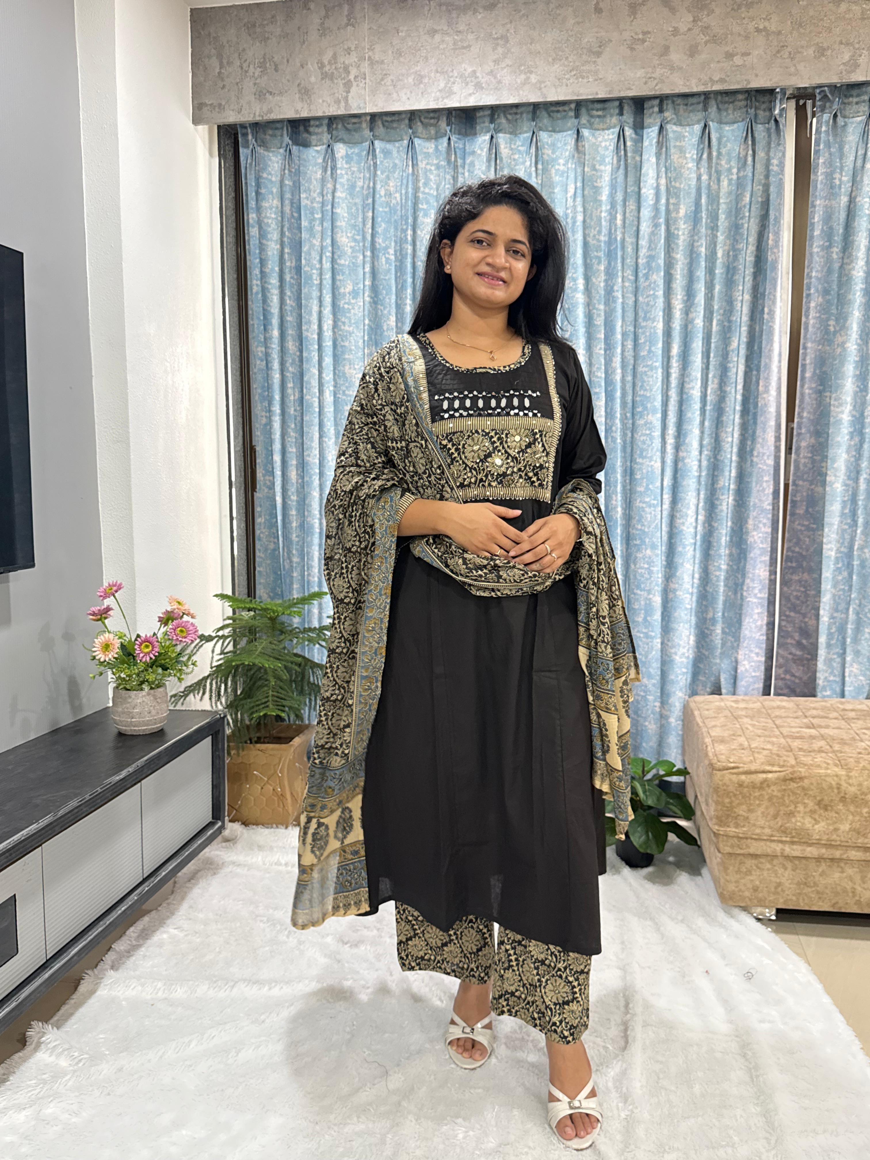 ZARIYA FLORl KURTA SET